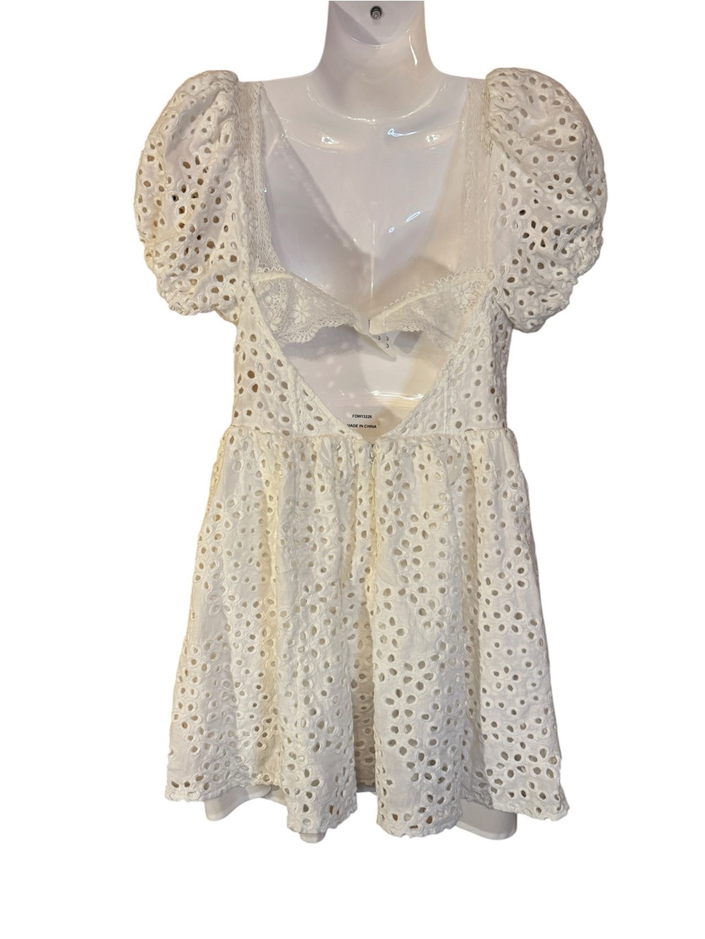 For Love & Lemons Women’s White Eyelet Puff Sleeve Mini Dress Size M Linen Blend - Picture 3 of 14
